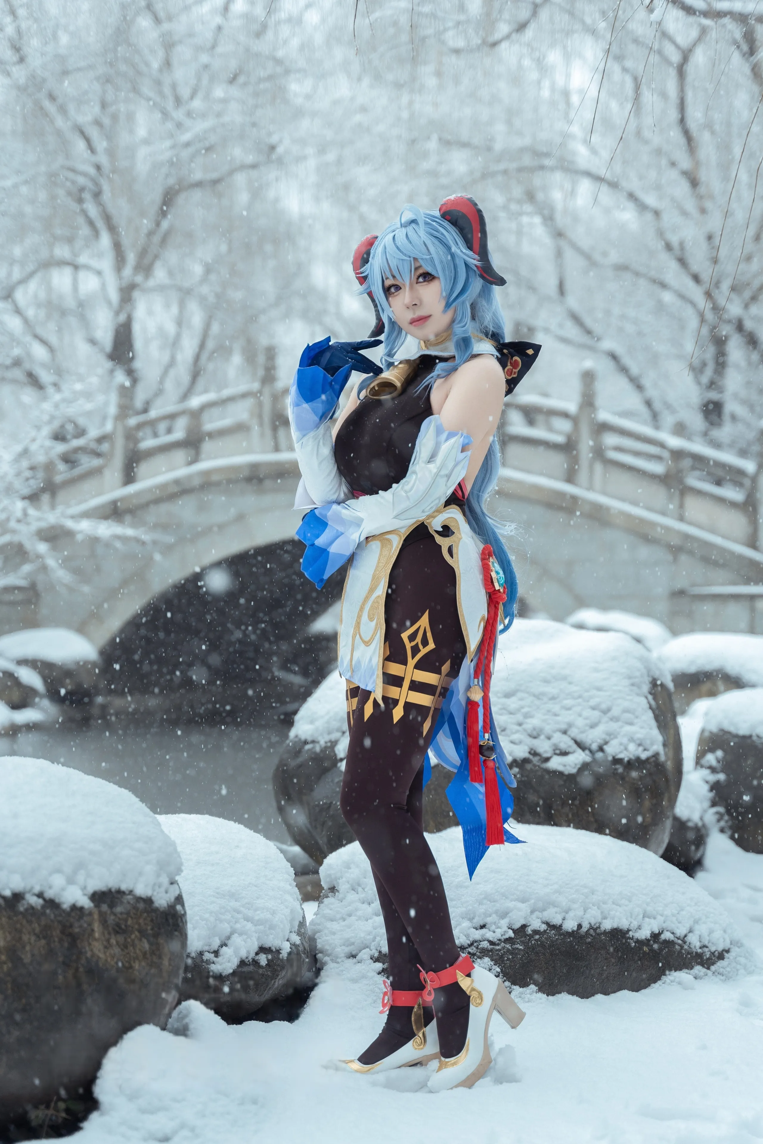 虎森森 原神 甘雨 雪景【42P-16.3MB】美丽的女生cos图片